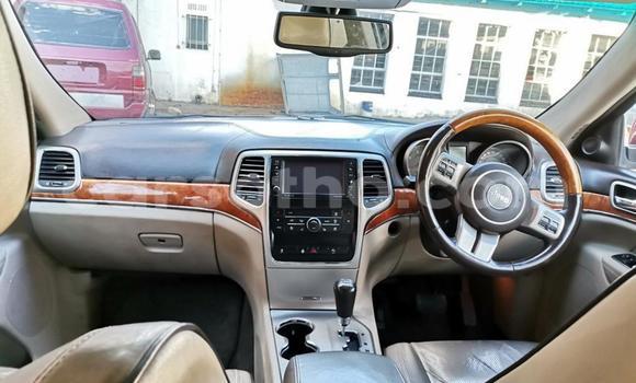 Acheter Occasion Voiture Jeep Grand Cherokee Rouge à Hlotse, Leribe Acheter Occasion Voiture Jeep Grand Cherokee Rouge à Hlotse, Leribe