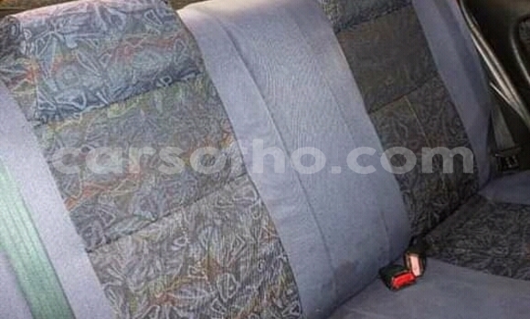 Sayi Na hannu Toyota Corolla Red Mota in Maputsoa a Leribe Sayi Na hannu Toyota Corolla Red Mota in Maputsoa a Leribe