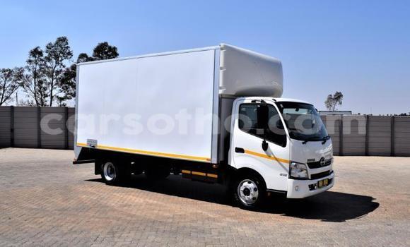 Acheter Occasion Utilitaire Hino 300 Series Blanc à Butha Buthe, Butha-Buthe Acheter Occasion Utilitaire Hino 300 Series Blanc à Butha Buthe, Butha-Buthe