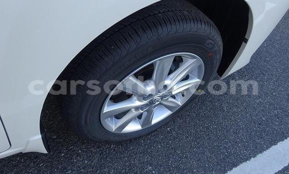 Acheter Import Voiture Toyota Premio Blanc à Butha–Buthe, Thaba-Tseka Acheter Import Voiture Toyota Premio Blanc à Butha–Buthe, Thaba-Tseka