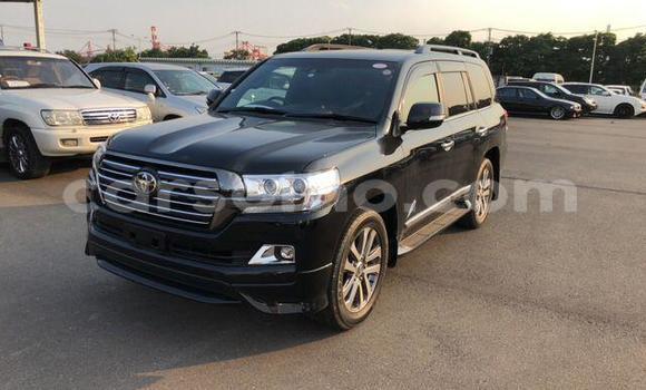 اشتري Imported Toyota Land Cruiser Black سيارة في Butha–Buthe في Thaba-Tseka اشتري Imported Toyota Land Cruiser Black سيارة في Butha–Buthe في Thaba-Tseka