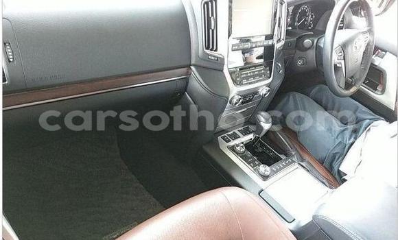 اشتري Imported Toyota Land Cruiser Black سيارة في Butha–Buthe في Thaba-Tseka اشتري Imported Toyota Land Cruiser Black سيارة في Butha–Buthe في Thaba-Tseka