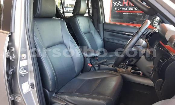 اشتري مستعمل Toyota Hilux Silver سيارة في Maseru في Maseru اشتري مستعمل Toyota Hilux Silver سيارة في Maseru في Maseru