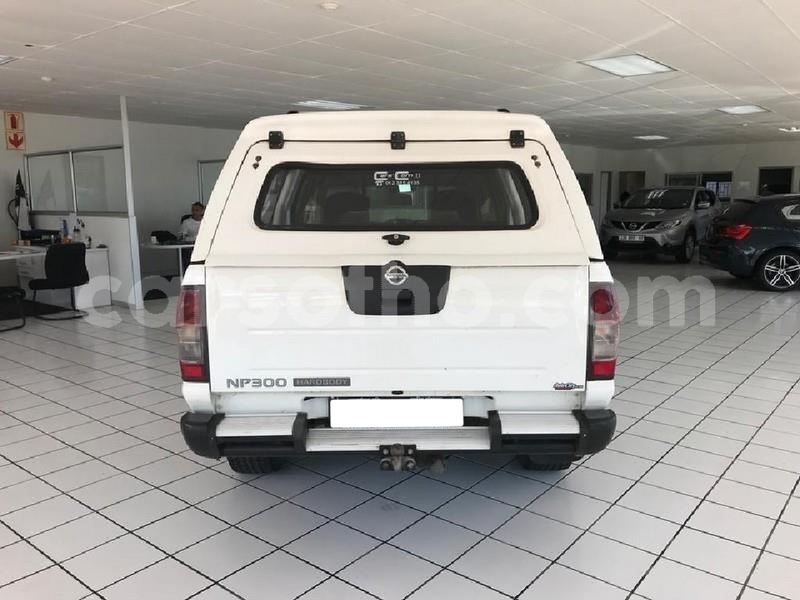 Big with watermark nissan np 300 maseru maseru 24068