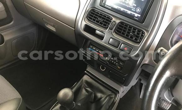 Sayi Na hannu Nissan NP 300 White Mota in Maseru a Maseru Sayi Na hannu Nissan NP 300 White Mota in Maseru a Maseru