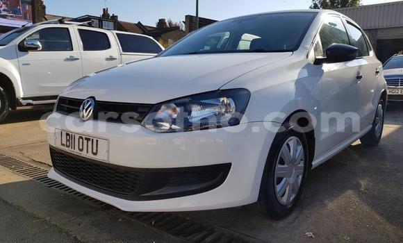 Sayi Na hannu Volkswagen Polo White Mota in Teyateyaneng a Berea Sayi Na hannu Volkswagen Polo White Mota in Teyateyaneng a Berea