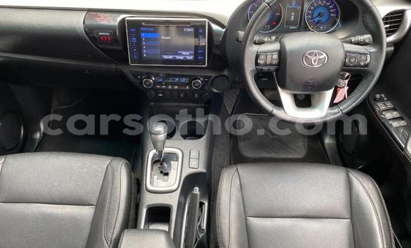 Buy Used Toyota Hilux Silver Car in Thaba–Tseka in Mafeteng Buy Used Toyota Hilux Silver Car in Thaba–Tseka in Mafeteng