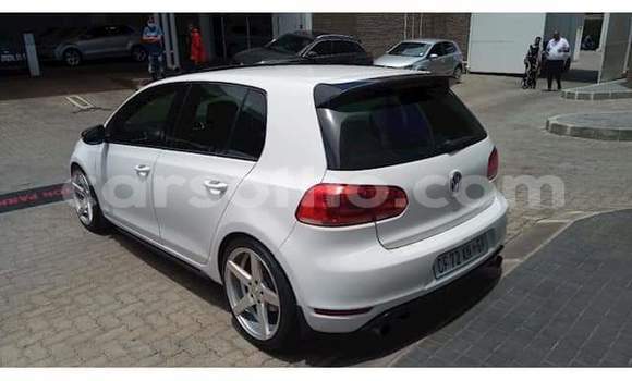 اشتري مستعمل Volkswagen Golf GTI White سيارة في Maseru في Maseru اشتري مستعمل Volkswagen Golf GTI White سيارة في Maseru في Maseru