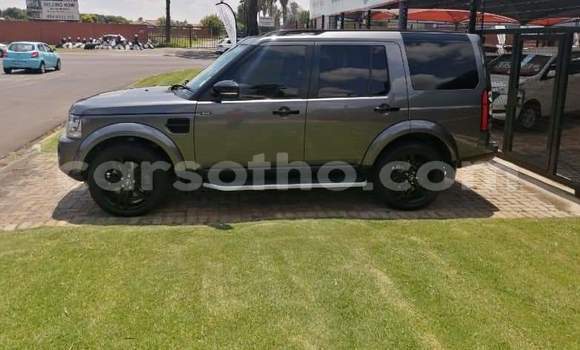 Buy Used Land Rover Discovery Silver Car in Hlotse in Leribe Buy Used Land Rover Discovery Silver Car in Hlotse in Leribe