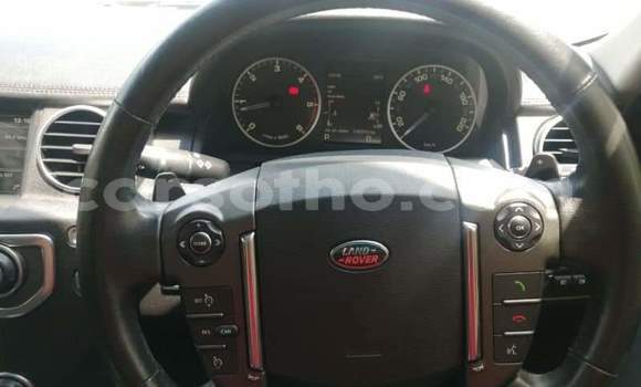 Buy Used Land Rover Discovery Silver Car in Hlotse in Leribe Buy Used Land Rover Discovery Silver Car in Hlotse in Leribe