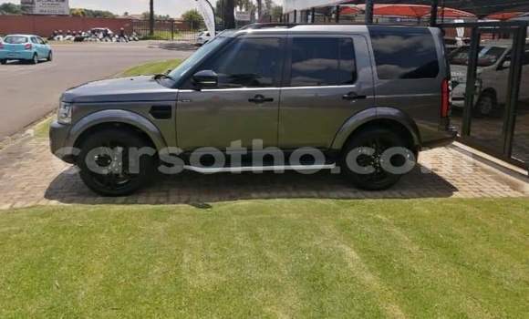 Buy Used Land Rover Discovery Silver Car in Hlotse in Leribe Buy Used Land Rover Discovery Silver Car in Hlotse in Leribe