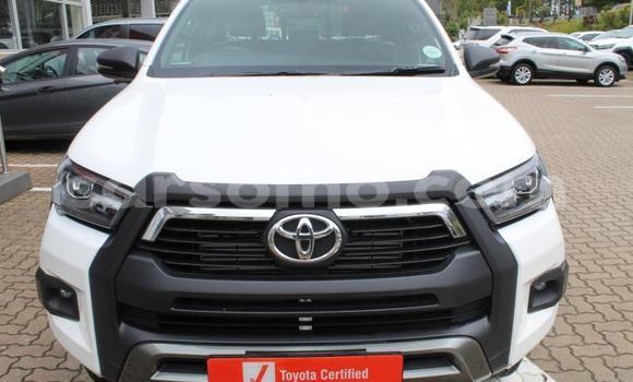 Buy Used Toyota Hilux White Car in Maseru in Maseru Buy Used Toyota Hilux White Car in Maseru in Maseru