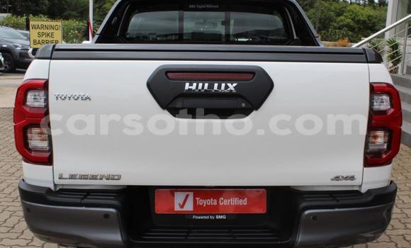 Buy Used Toyota Hilux White Car in Maseru in Maseru Buy Used Toyota Hilux White Car in Maseru in Maseru