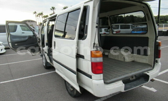 Sayi Na hannu Toyota Hiace White Mota in Butha–Buthe a Thaba-Tseka Sayi Na hannu Toyota Hiace White Mota in Butha–Buthe a Thaba-Tseka