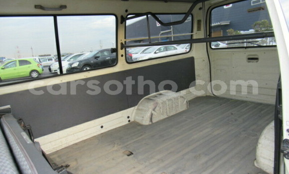 Sayi Na hannu Toyota Hiace White Mota in Butha–Buthe a Thaba-Tseka Sayi Na hannu Toyota Hiace White Mota in Butha–Buthe a Thaba-Tseka