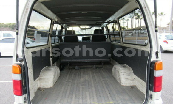 Sayi Na hannu Toyota Hiace White Mota in Butha–Buthe a Thaba-Tseka Sayi Na hannu Toyota Hiace White Mota in Butha–Buthe a Thaba-Tseka