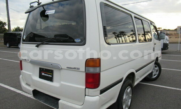 Sayi Na hannu Toyota Hiace White Mota in Butha–Buthe a Thaba-Tseka Sayi Na hannu Toyota Hiace White Mota in Butha–Buthe a Thaba-Tseka