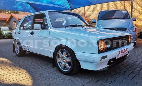 اشتري مستعمل Volkswagen Golf White سيارة في Maseru في Maseru اشتري مستعمل Volkswagen Golf White سيارة في Maseru في Maseru