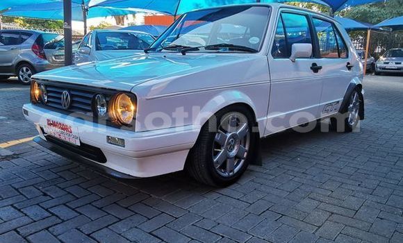 اشتري مستعمل Volkswagen Golf White سيارة في Maseru في Maseru اشتري مستعمل Volkswagen Golf White سيارة في Maseru في Maseru