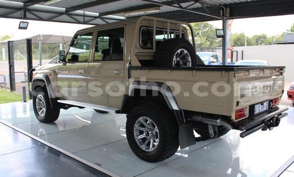 Acheter Occasion Voiture Toyota Land Cruiser Beige à Maseru, Maseru Acheter Occasion Voiture Toyota Land Cruiser Beige à Maseru, Maseru