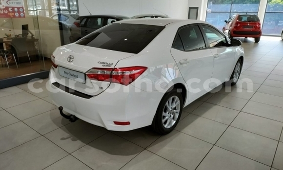 Acheter Occasion Voiture Toyota Corolla Blanc à Mafeteng, Mafeteng Acheter Occasion Voiture Toyota Corolla Blanc à Mafeteng, Mafeteng