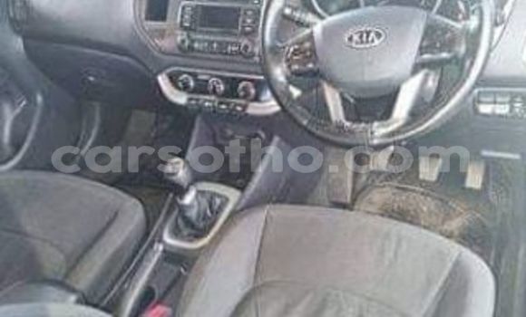Sayi Na hannu Kia Rio White Mota in Maseru a Maseru Sayi Na hannu Kia Rio White Mota in Maseru a Maseru