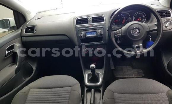 اشتري مستعمل Volkswagen Polo White سيارة في Maseru في Maseru اشتري مستعمل Volkswagen Polo White سيارة في Maseru في Maseru