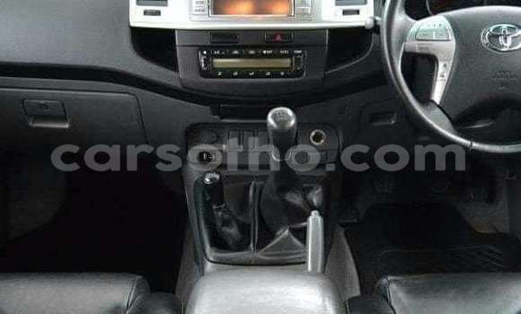 اشتري مستعمل Toyota Hilux White سيارة في Maseru في Maseru اشتري مستعمل Toyota Hilux White سيارة في Maseru في Maseru
