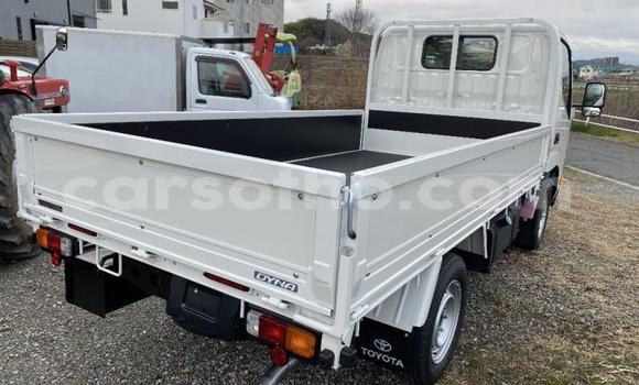 Acheter Occasion Utilitaire Toyota Dyna Blanc à Maseru, Maseru Acheter Occasion Utilitaire Toyota Dyna Blanc à Maseru, Maseru