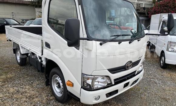 Acheter Occasion Utilitaire Toyota Dyna Blanc à Maseru, Maseru Acheter Occasion Utilitaire Toyota Dyna Blanc à Maseru, Maseru