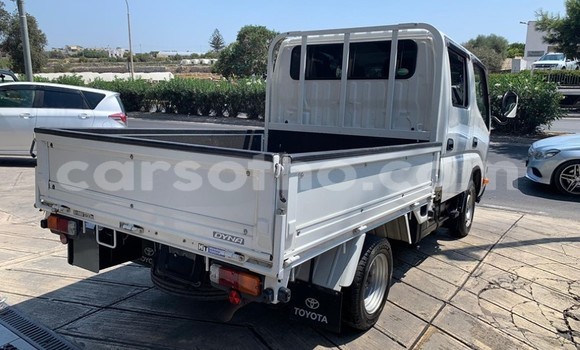 اشتري مستعمل Toyota Dyna White شاحنة في Maseru في Maseru اشتري مستعمل Toyota Dyna White شاحنة في Maseru في Maseru