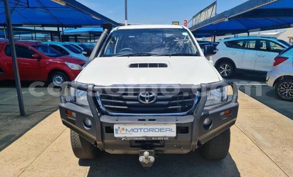 اشتري مستعمل Toyota Hilux White سيارة في Maseru في Maseru اشتري مستعمل Toyota Hilux White سيارة في Maseru في Maseru