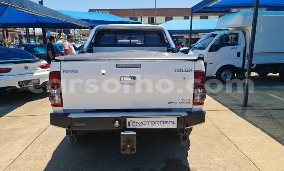 اشتري مستعمل Toyota Hilux White سيارة في Maseru في Maseru اشتري مستعمل Toyota Hilux White سيارة في Maseru في Maseru