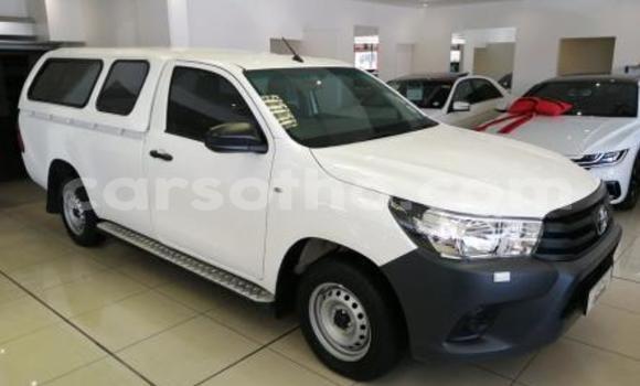 اشتري مستعمل Toyota Hilux White سيارة في Maseru في Maseru اشتري مستعمل Toyota Hilux White سيارة في Maseru في Maseru