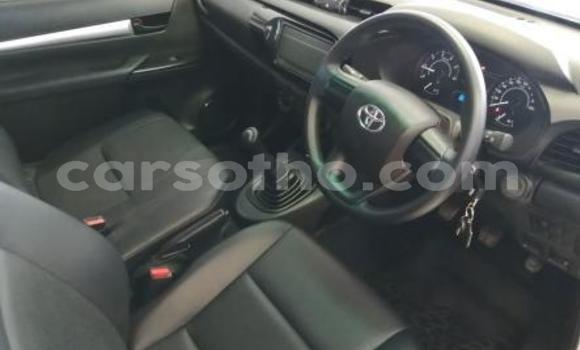 اشتري مستعمل Toyota Hilux White سيارة في Maseru في Maseru اشتري مستعمل Toyota Hilux White سيارة في Maseru في Maseru