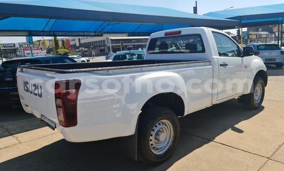 Acheter Occasion Voiture Isuzu KB Blanc à Maseru, Maseru Acheter Occasion Voiture Isuzu KB Blanc à Maseru, Maseru