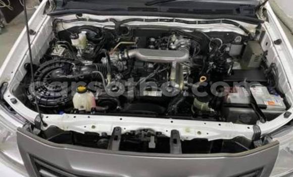 اشتري مستعمل Toyota Hilux White سيارة في Maseru في Maseru اشتري مستعمل Toyota Hilux White سيارة في Maseru في Maseru