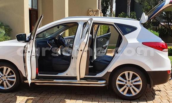 Sayi Na hannu Hyundai ix35 White Mota in Maseru a Maseru Sayi Na hannu Hyundai ix35 White Mota in Maseru a Maseru