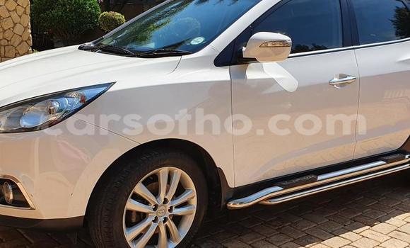 Sayi Na hannu Hyundai ix35 White Mota in Maseru a Maseru Sayi Na hannu Hyundai ix35 White Mota in Maseru a Maseru