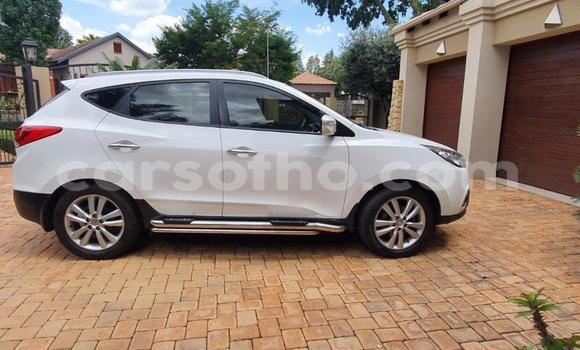 Sayi Na hannu Hyundai ix35 White Mota in Maseru a Maseru Sayi Na hannu Hyundai ix35 White Mota in Maseru a Maseru