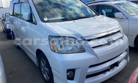 اشتري مستعمل Toyota Noah Silver سيارة في Maseru في Maseru اشتري مستعمل Toyota Noah Silver سيارة في Maseru في Maseru
