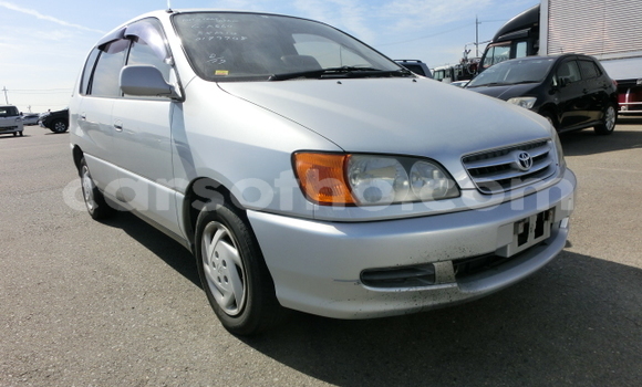 اشتري مستعمل Toyota Ipsum Silver سيارة في Maseru في Maseru اشتري مستعمل Toyota Ipsum Silver سيارة في Maseru في Maseru