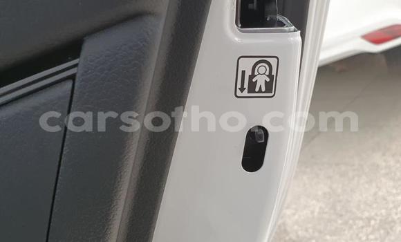 Acheter Occasion Voiture Toyota Corolla Blanc à Maseru, Maseru Acheter Occasion Voiture Toyota Corolla Blanc à Maseru, Maseru