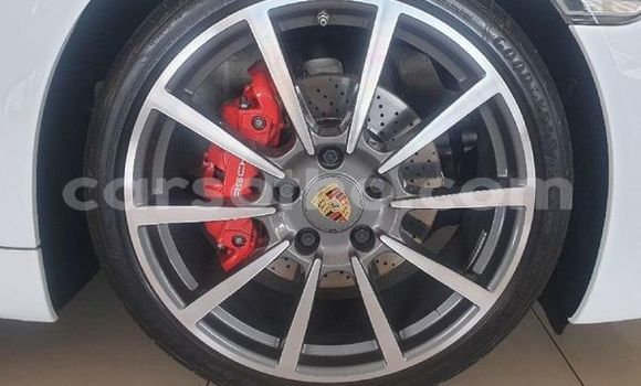 Sayi Na hannu Porsche Cayenne White Mota in Maseru a Maseru Sayi Na hannu Porsche Cayenne White Mota in Maseru a Maseru