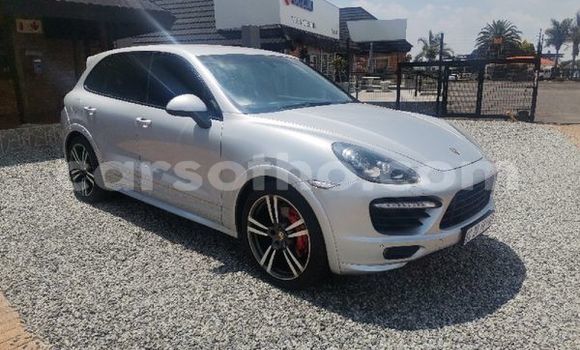 Buy Used Porsche Cayenne Silver Car in Maseru in Maseru Buy Used Porsche Cayenne Silver Car in Maseru in Maseru