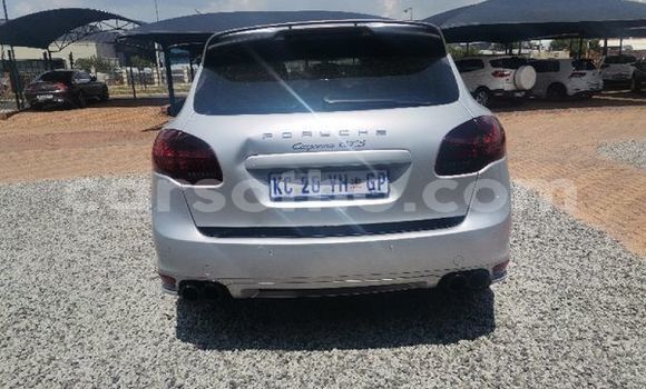 Buy Used Porsche Cayenne Silver Car in Maseru in Maseru Buy Used Porsche Cayenne Silver Car in Maseru in Maseru