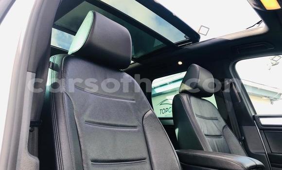 Sayi Na hannu Volkswagen Touareg White Mota in Mohale's Hoek a Mohale's Hoek Sayi Na hannu Volkswagen Touareg White Mota in Mohale's Hoek a Mohale's Hoek