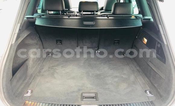 Sayi Na hannu Volkswagen Touareg White Mota in Mohale's Hoek a Mohale's Hoek Sayi Na hannu Volkswagen Touareg White Mota in Mohale's Hoek a Mohale's Hoek