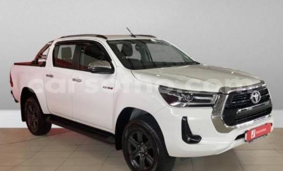 Buy Used Toyota Hilux White Car in Maseru in Maseru Buy Used Toyota Hilux White Car in Maseru in Maseru