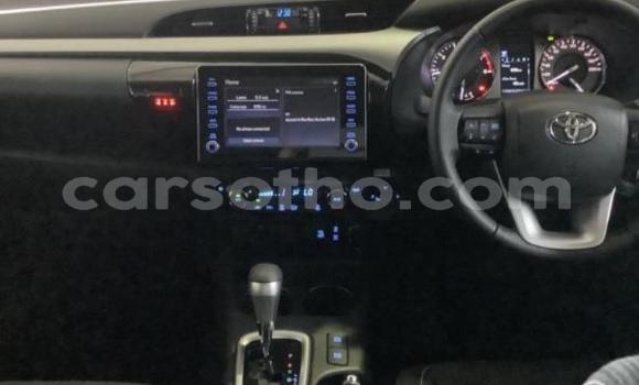 Buy Used Toyota Hilux White Car in Maseru in Maseru Buy Used Toyota Hilux White Car in Maseru in Maseru